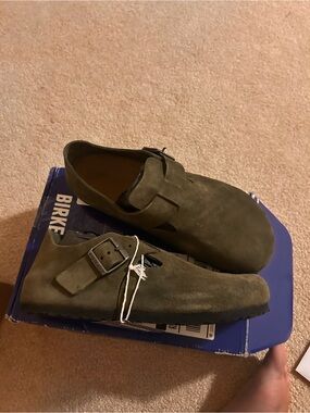 Birkenstock Men’s Suede london Slip-On Clog in Olive
